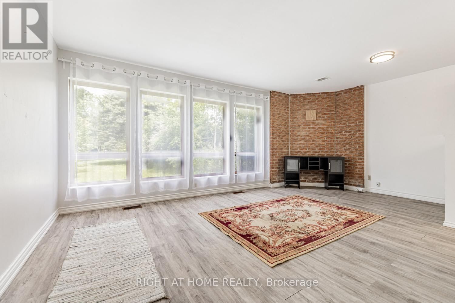 144 WEDGEWOOD DRIVE Image 10