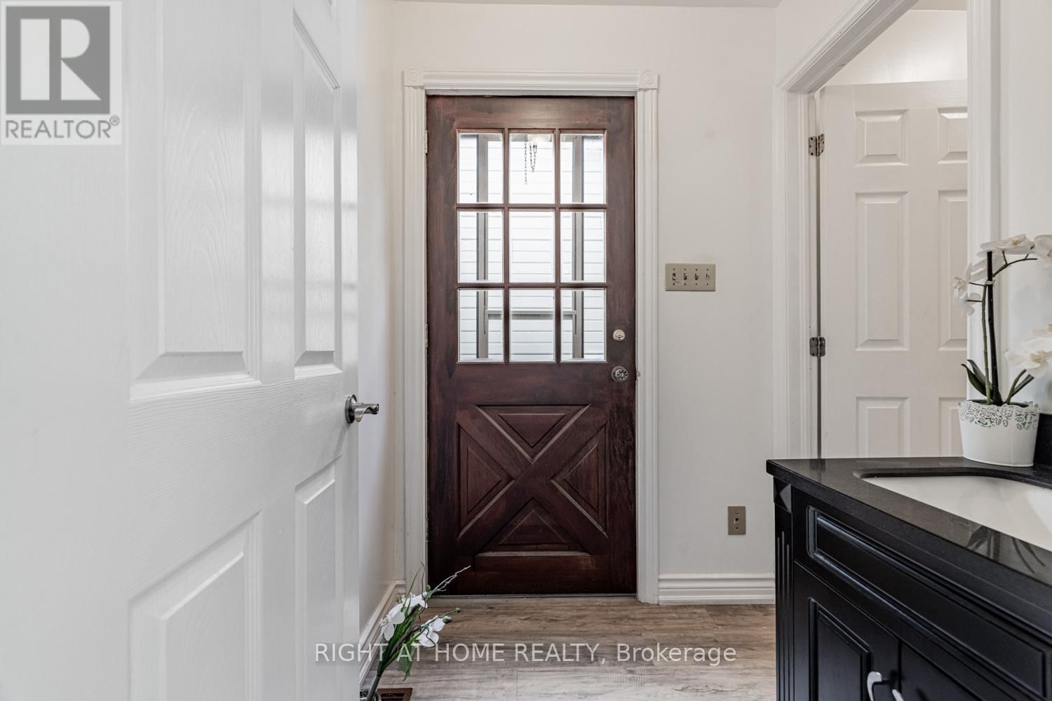 144 WEDGEWOOD DRIVE Image 17