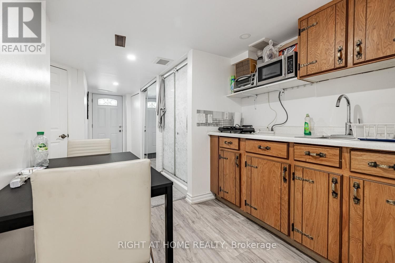144 WEDGEWOOD DRIVE Image 25