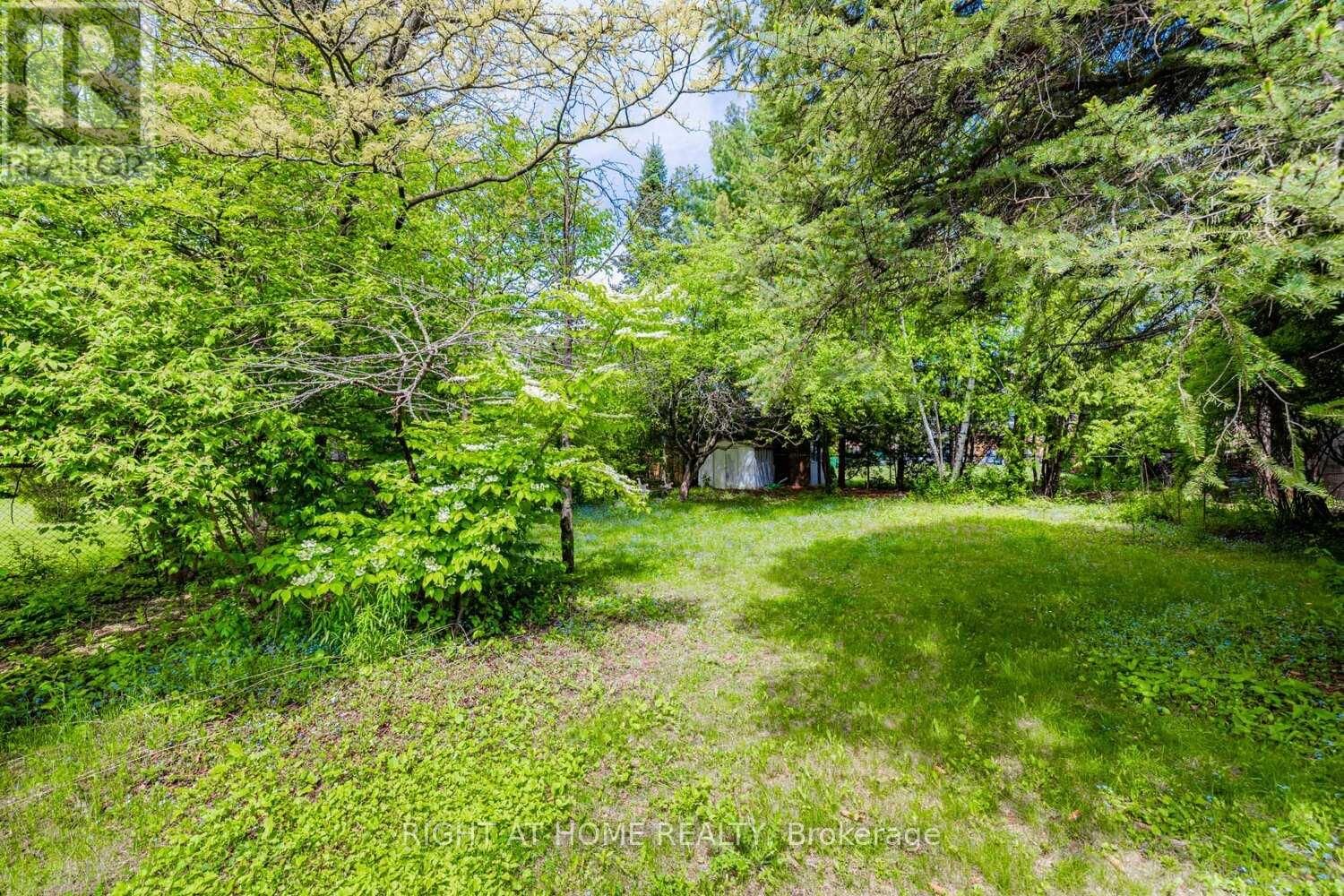 144 WEDGEWOOD DRIVE Image 31