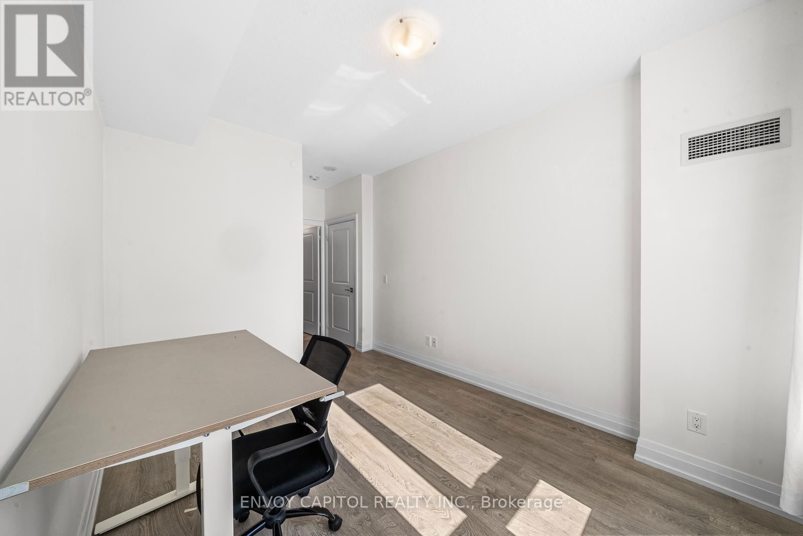 316 - 591 SHEPPARD AVENUE EAST Image 18