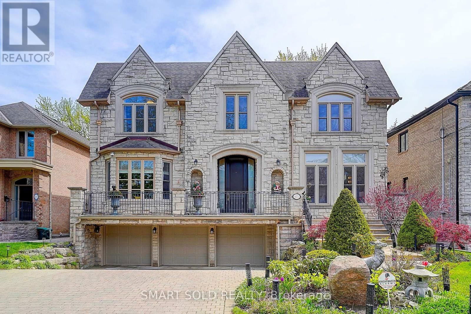 677 WOBURN AVENUE Image 1