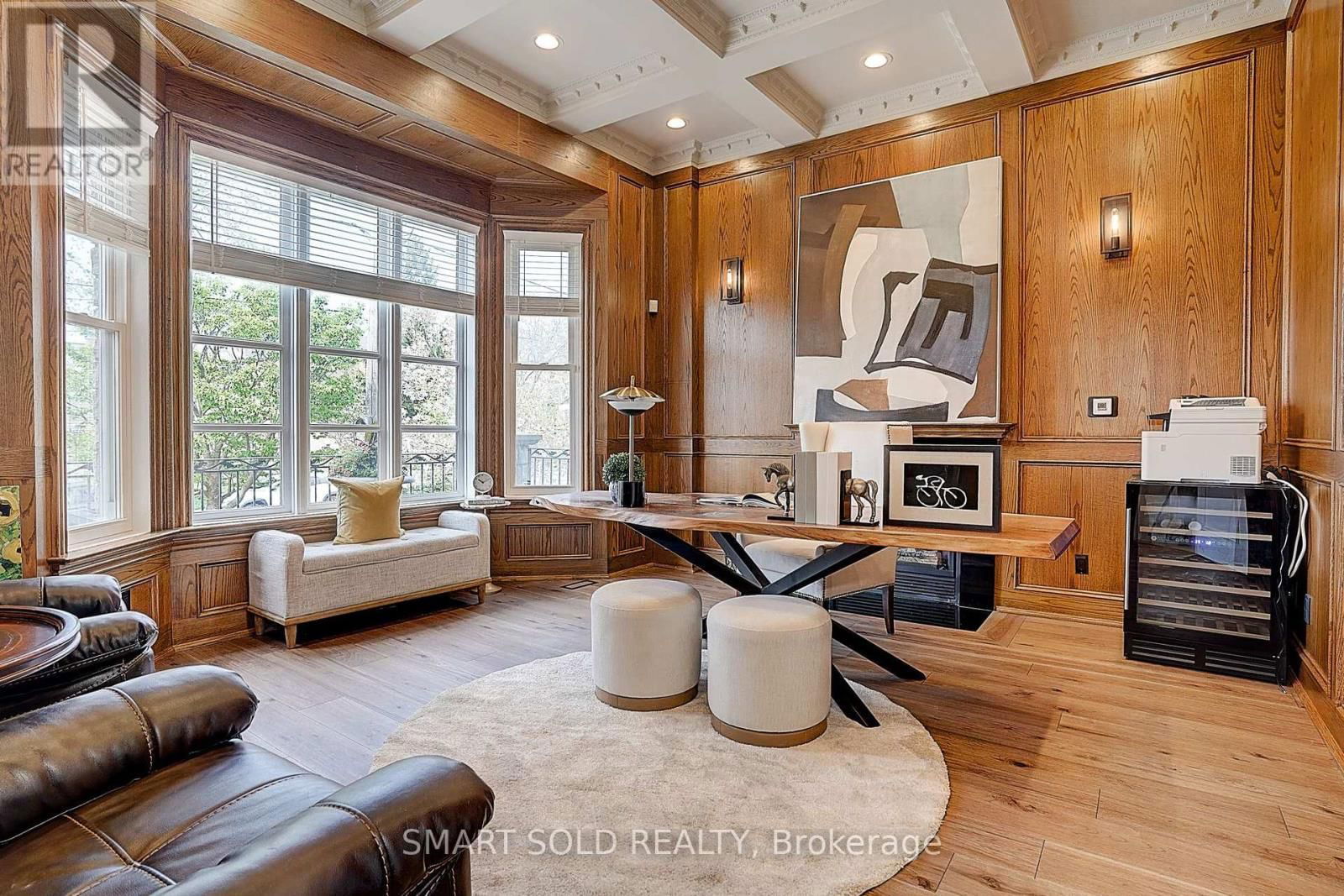 677 WOBURN AVENUE Image 16