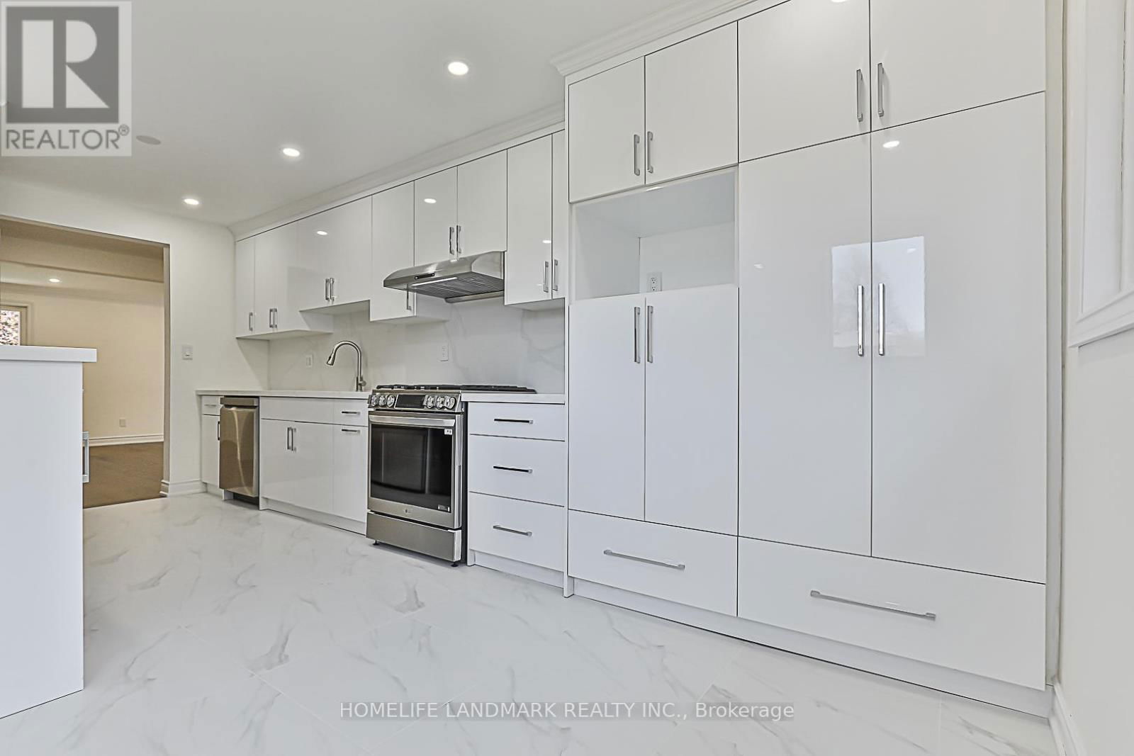 612 VAN HORNE AVENUE Image 11