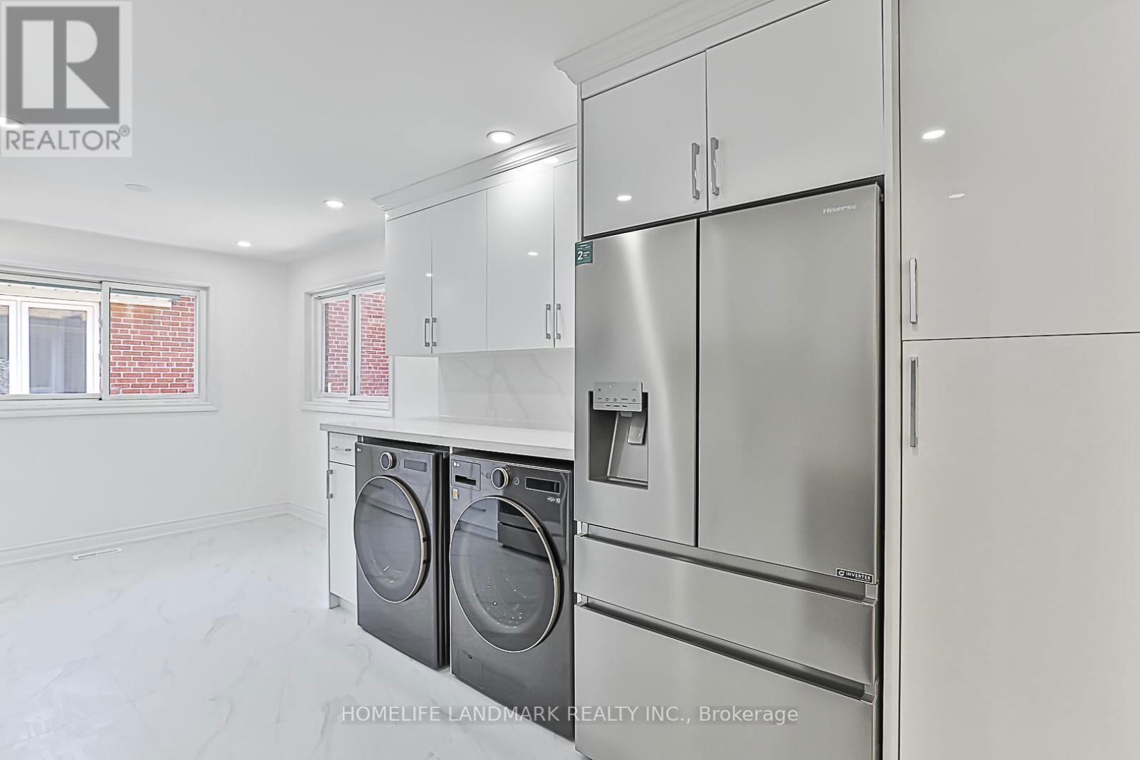 612 VAN HORNE AVENUE Image 12