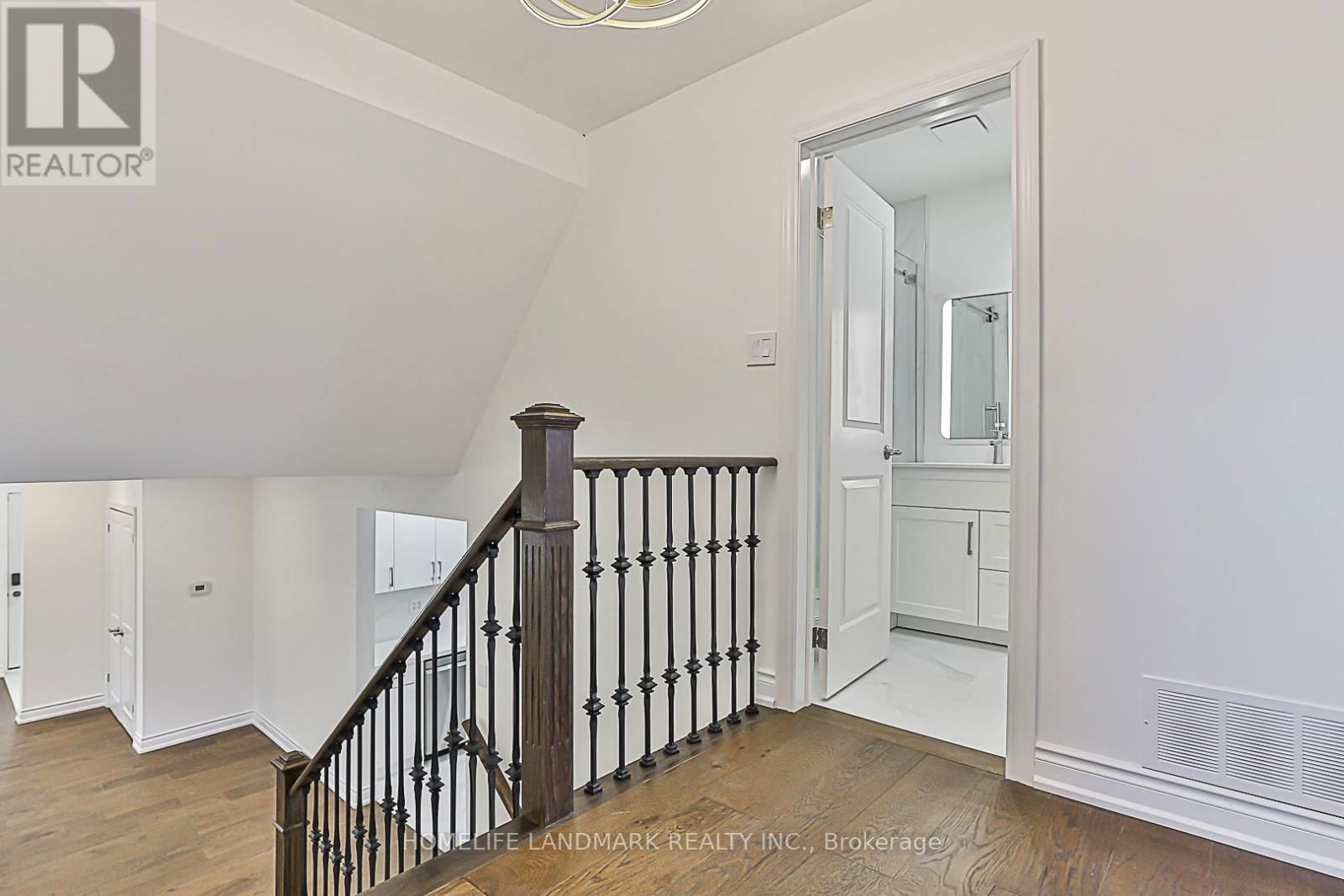 612 VAN HORNE AVENUE Image 22