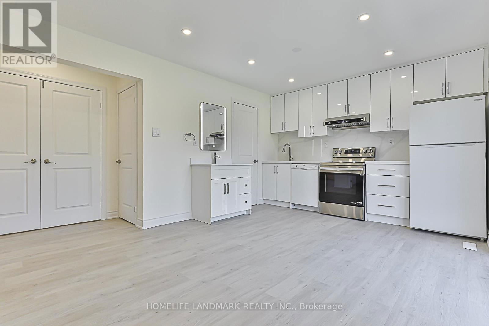 612 VAN HORNE AVENUE Image 25