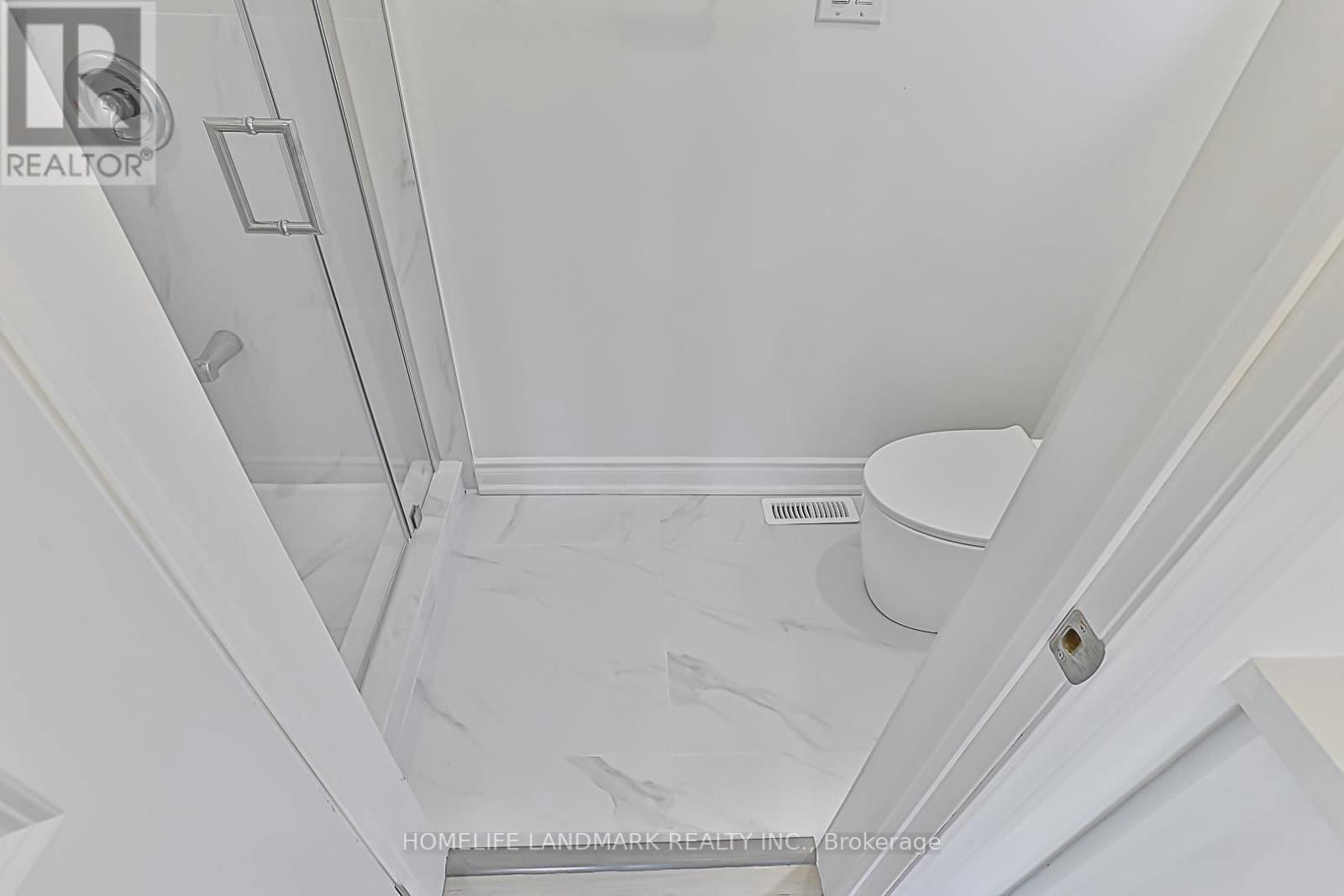 612 VAN HORNE AVENUE Image 31