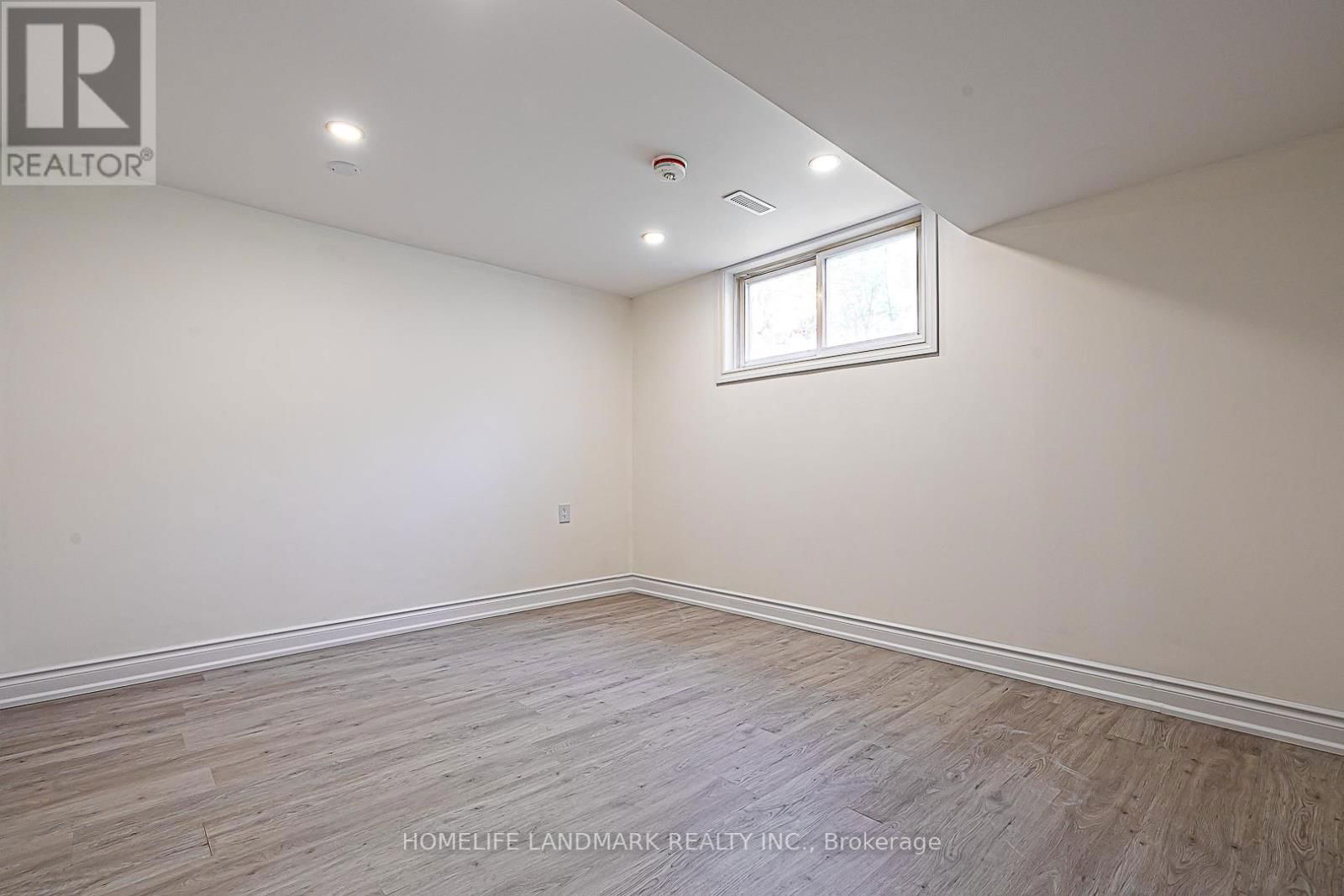 612 VAN HORNE AVENUE Image 38
