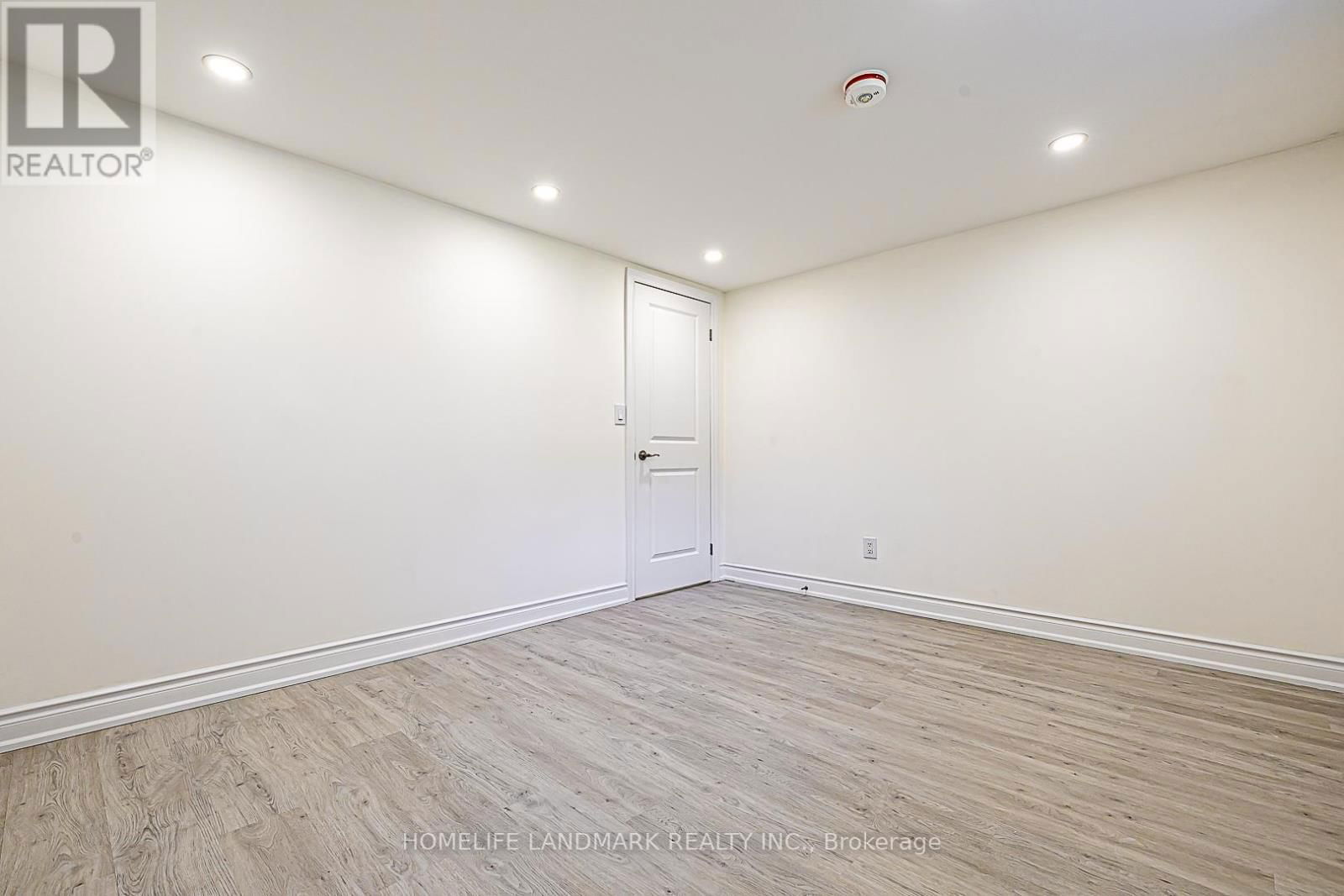 612 VAN HORNE AVENUE Image 41