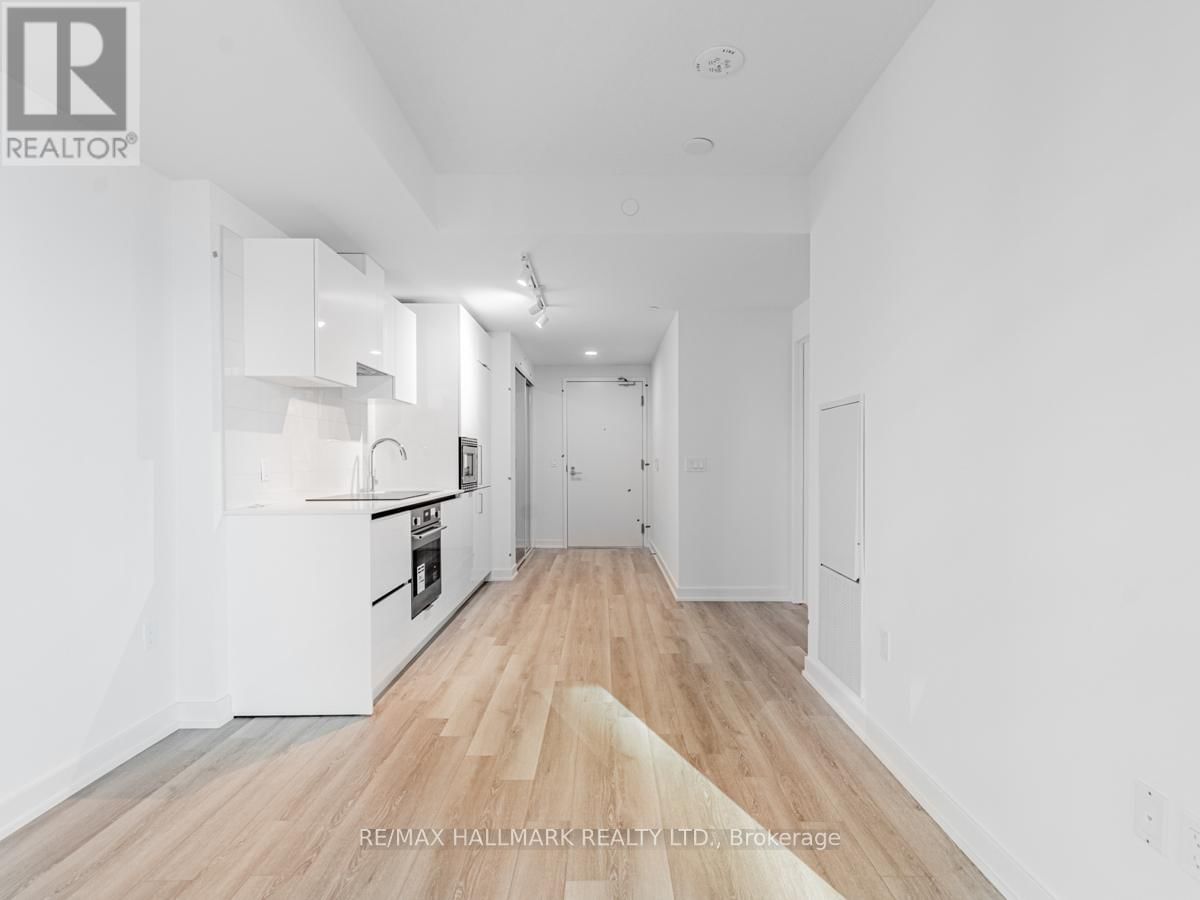 2411 - 230 SIMCOE STREET Image 18