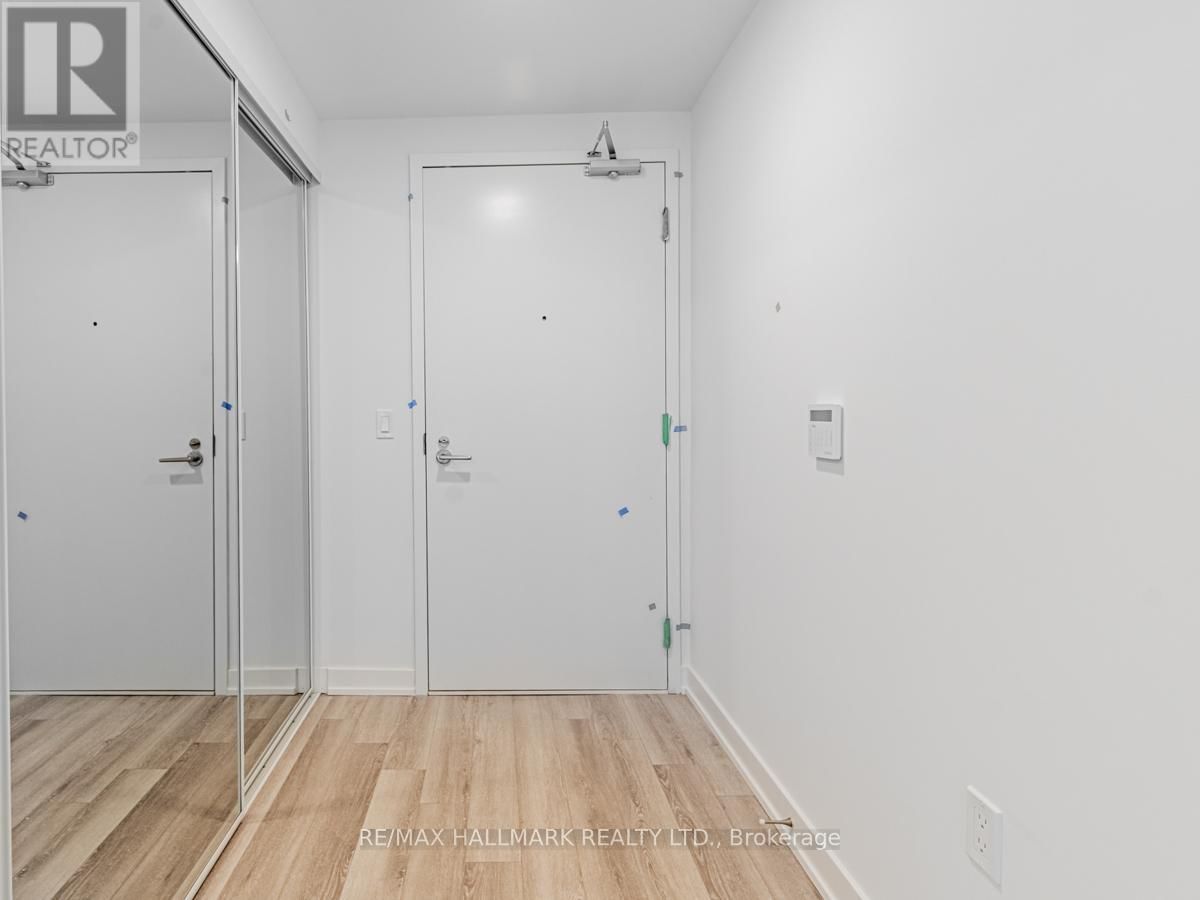 2411 - 230 SIMCOE STREET Image 8