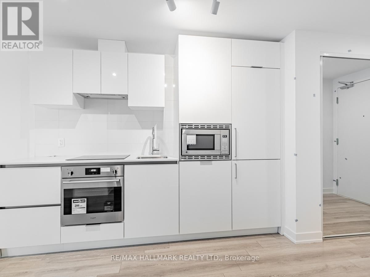 2411 - 230 SIMCOE STREET Image 9