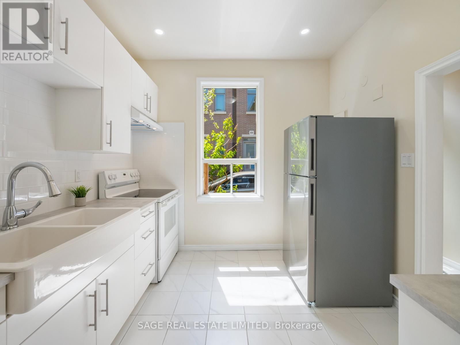 7 PERCY STREET Image 7