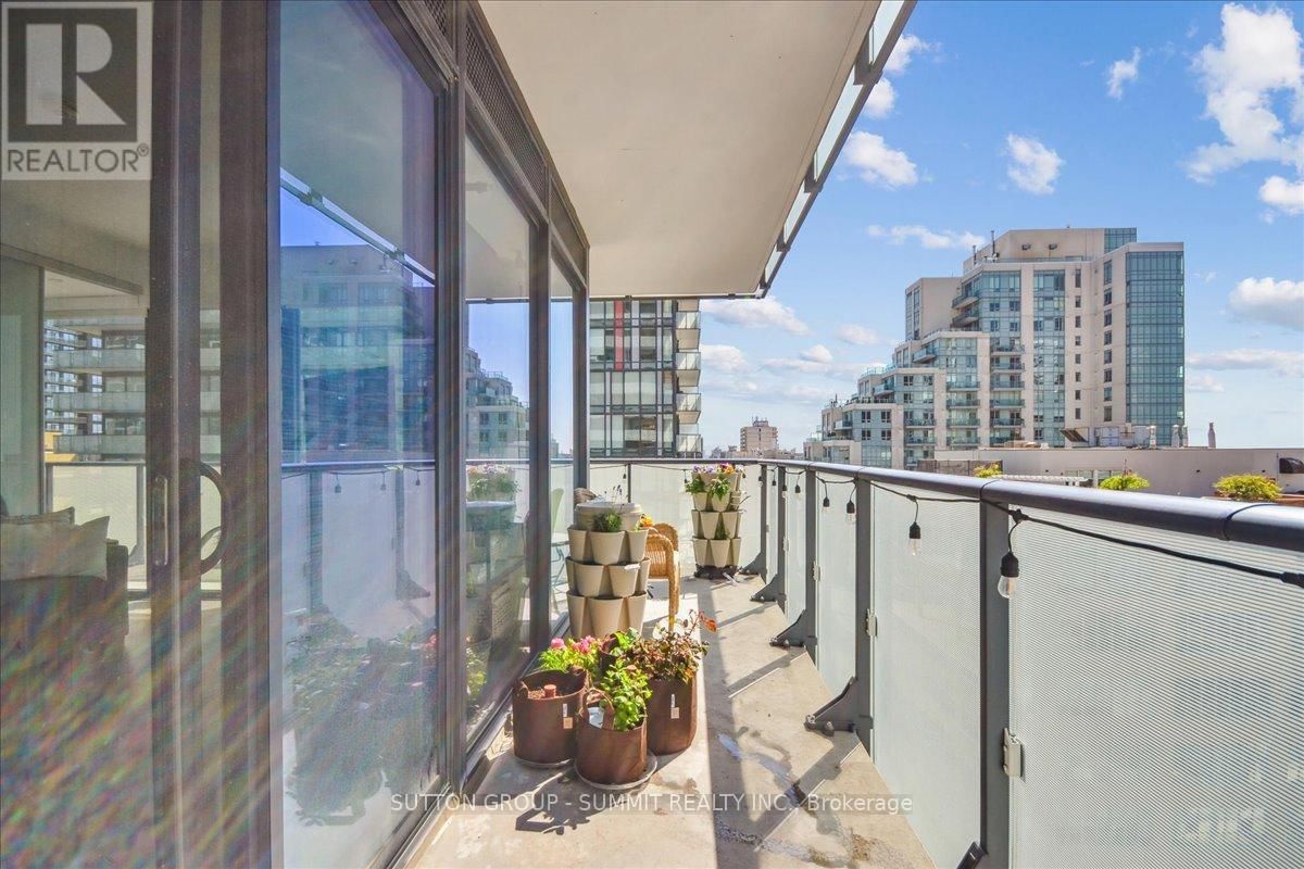 1010 - 161 ROEHAMPTON AVENUE Image 22