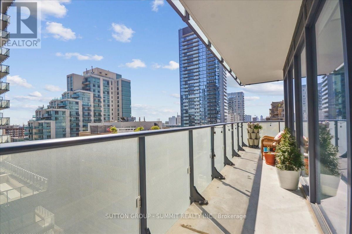 1010 - 161 ROEHAMPTON AVENUE Image 25