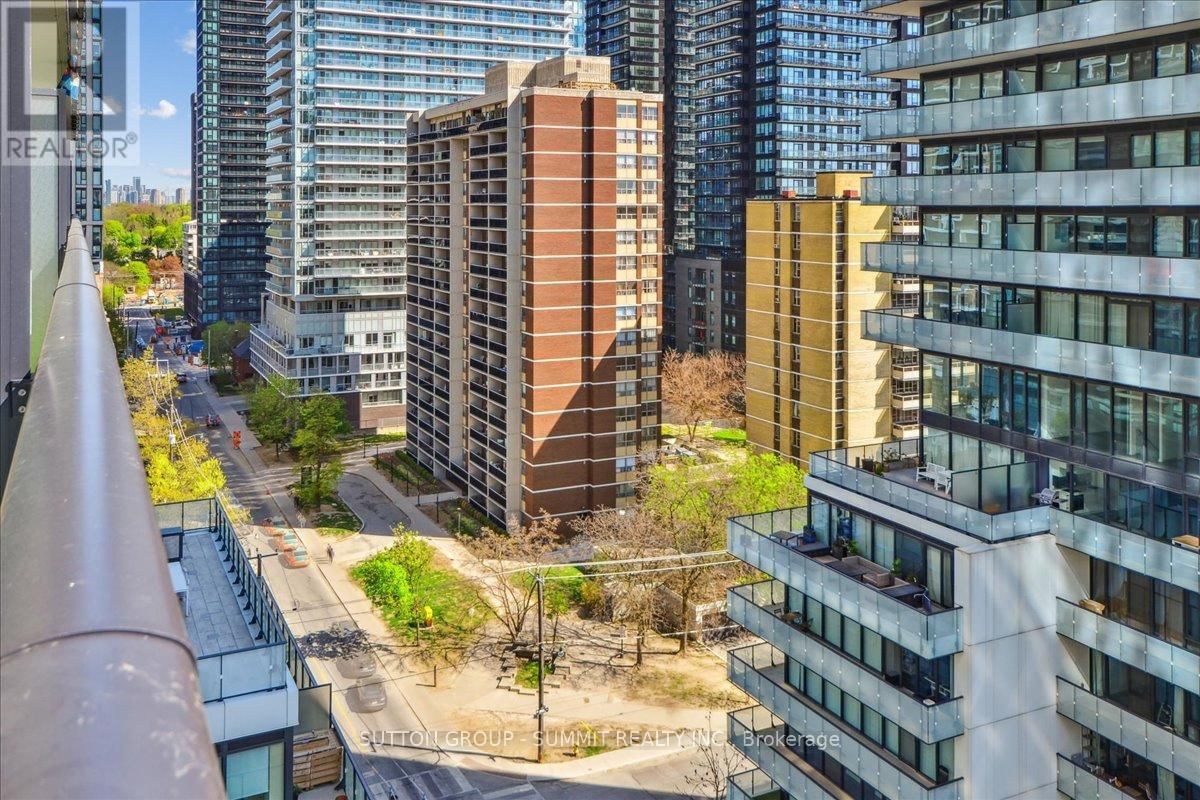 1010 - 161 ROEHAMPTON AVENUE Image 29