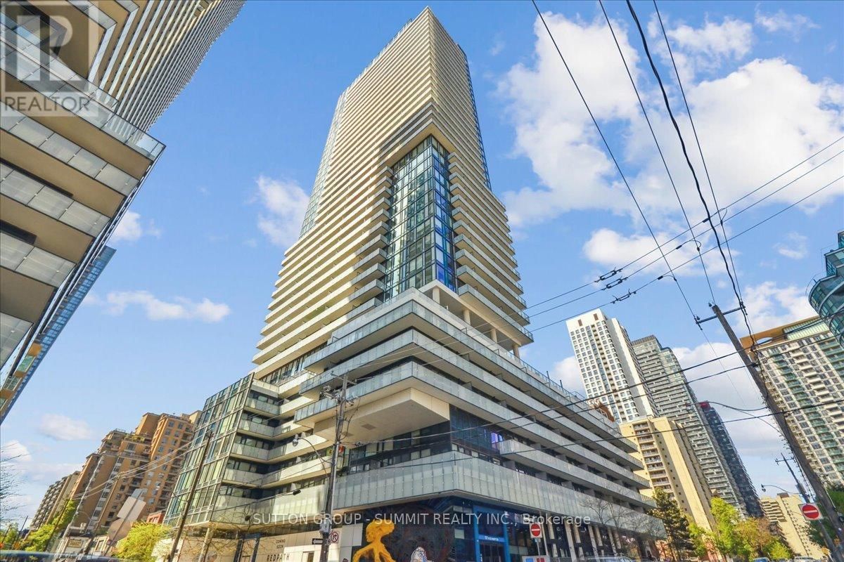 1010 - 161 ROEHAMPTON AVENUE Image 3