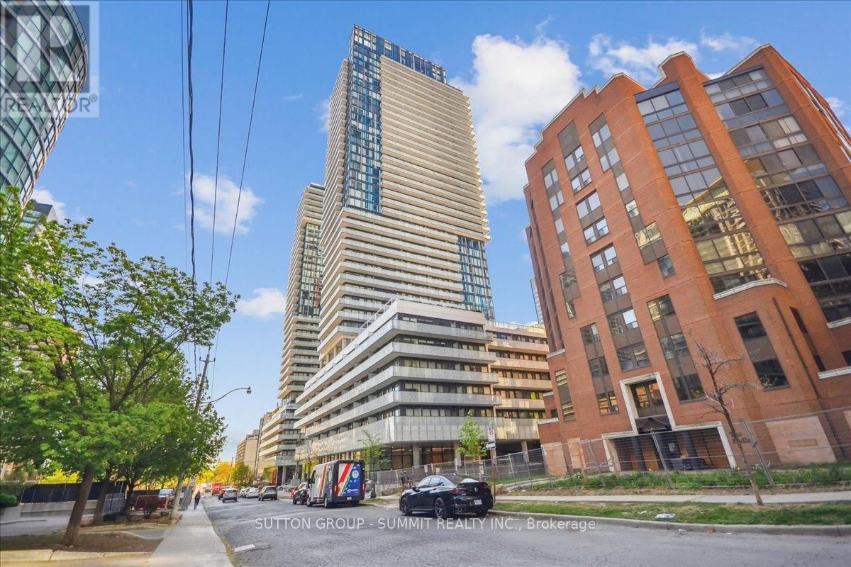 1010 - 161 ROEHAMPTON AVENUE Image 41