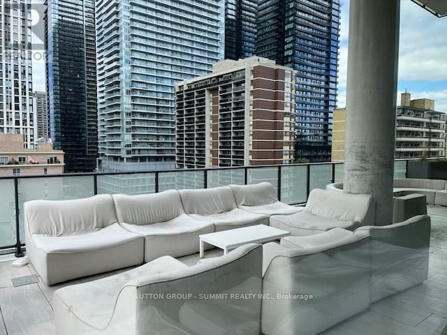 1010 - 161 ROEHAMPTON AVENUE Image 50