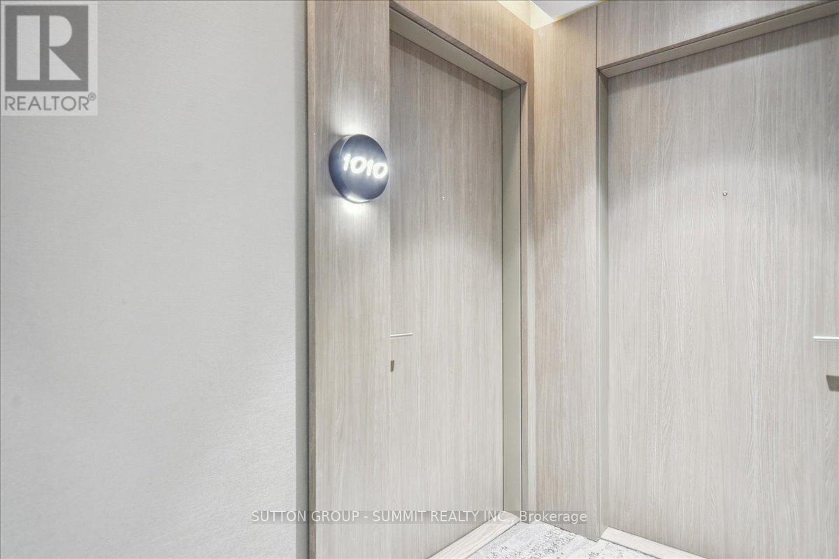 1010 - 161 ROEHAMPTON AVENUE Image 6