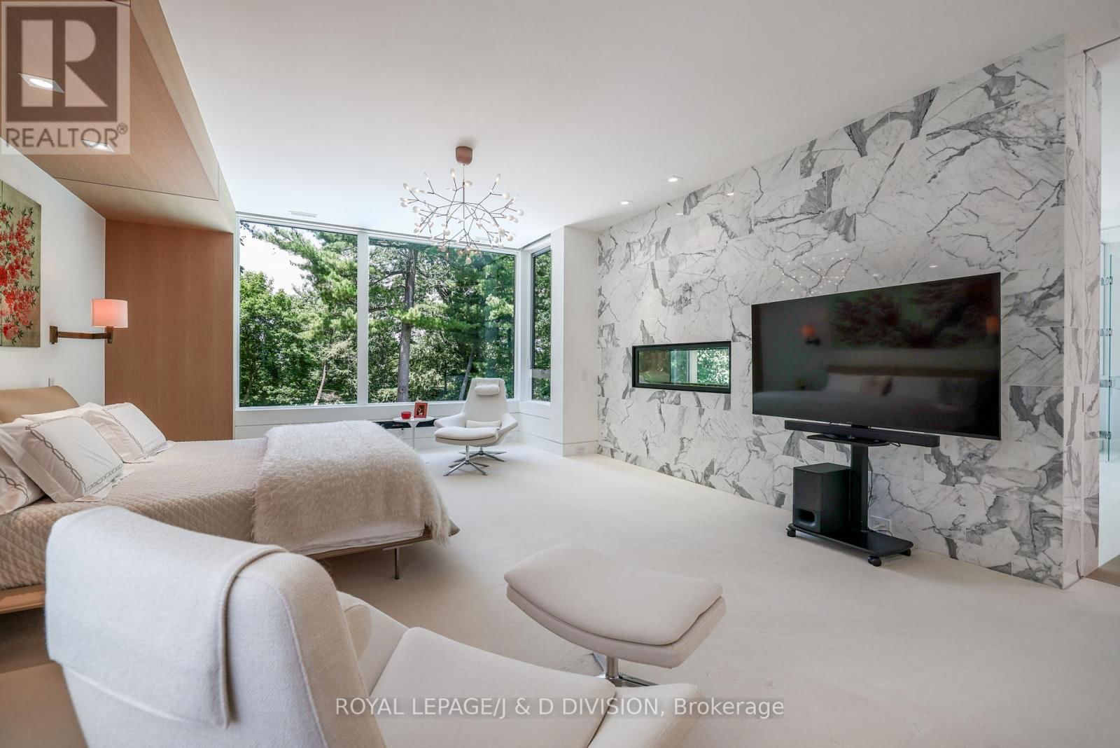 20 FOREST GLEN CRESCENT Image 27