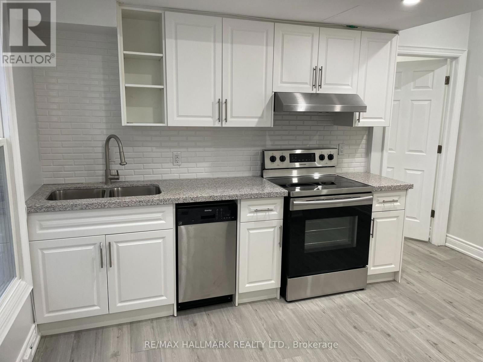 414 DUNDAS STREET EAST Image 14