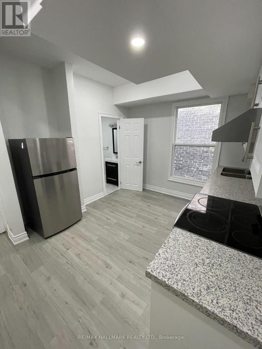 414 DUNDAS STREET EAST Image 16