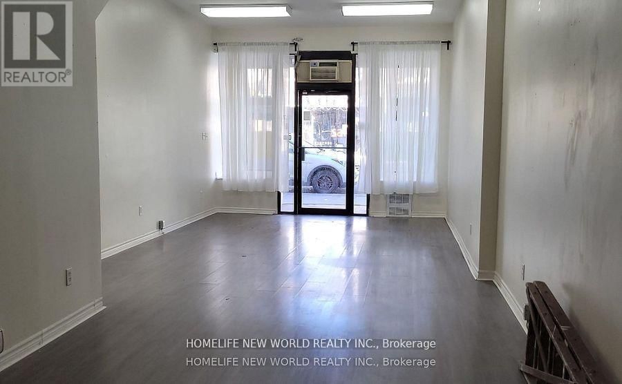 817 DUNDAS STREET WEST Image 3