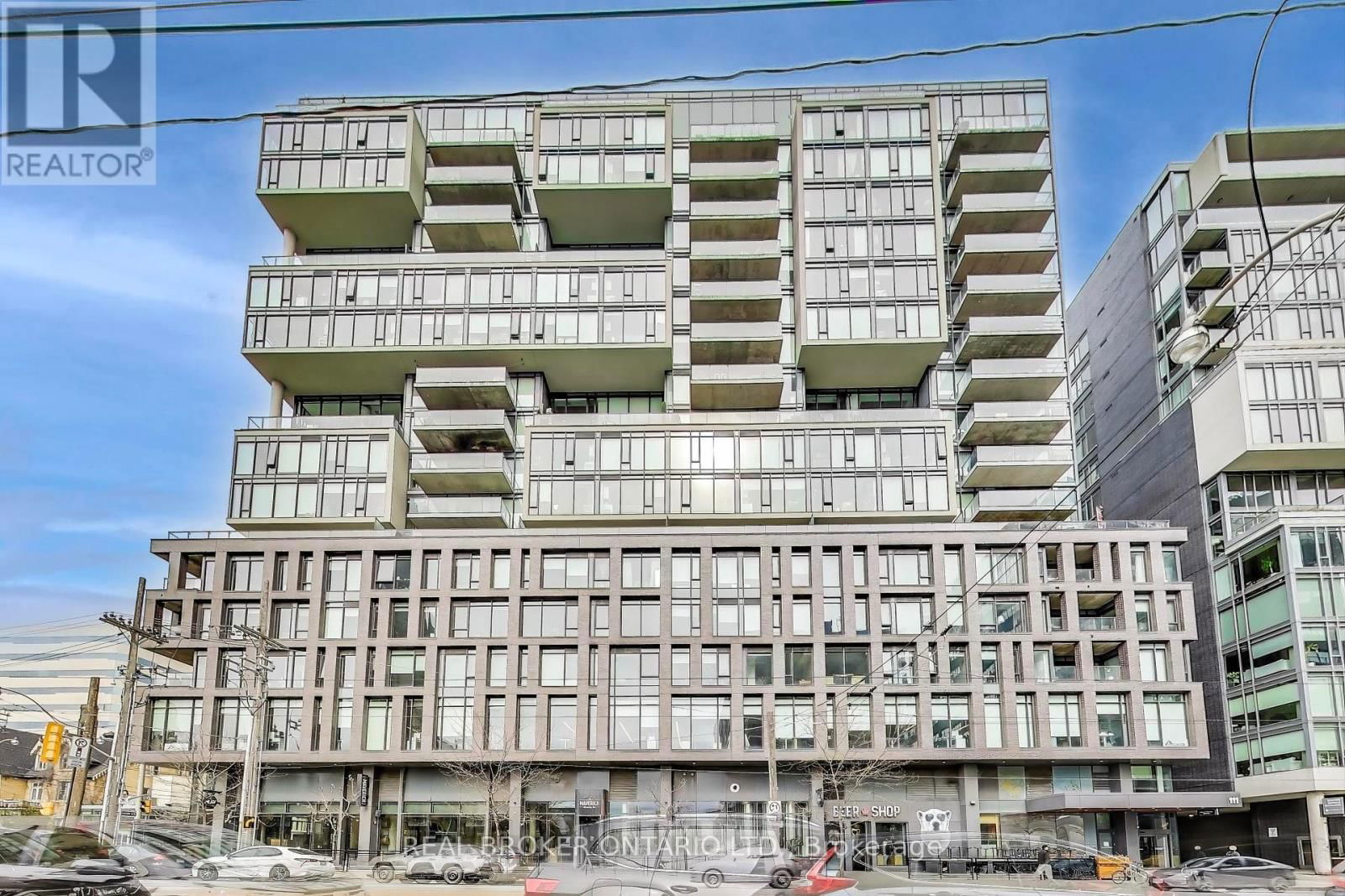320 - 111 BATHURST STREET Image 17