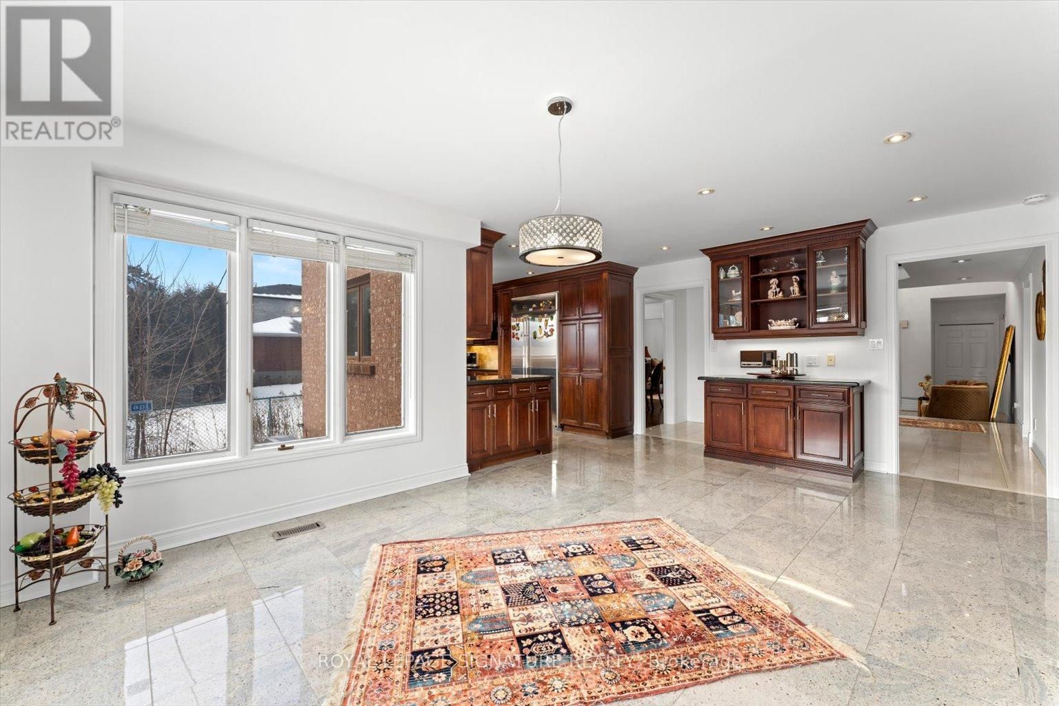 89 RISEBROUGH AVENUE Image 13