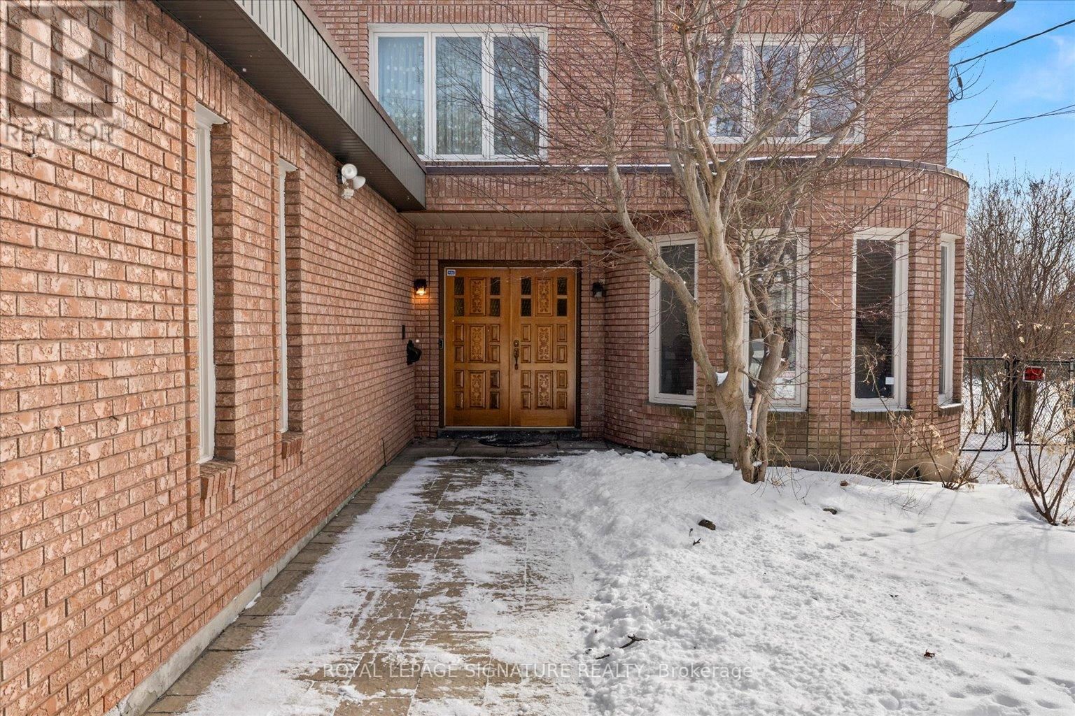89 RISEBROUGH AVENUE Image 2