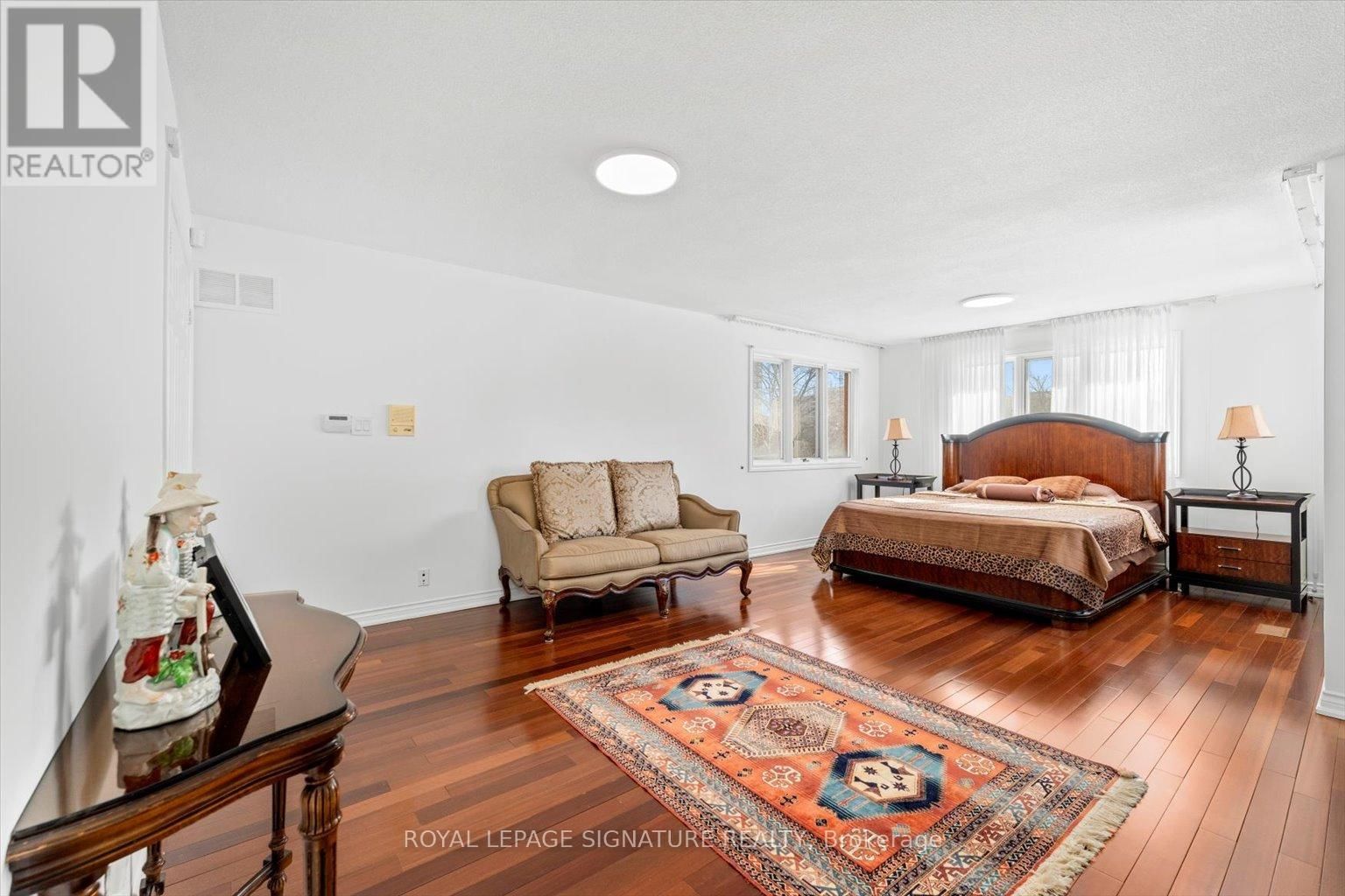 89 RISEBROUGH AVENUE Image 20