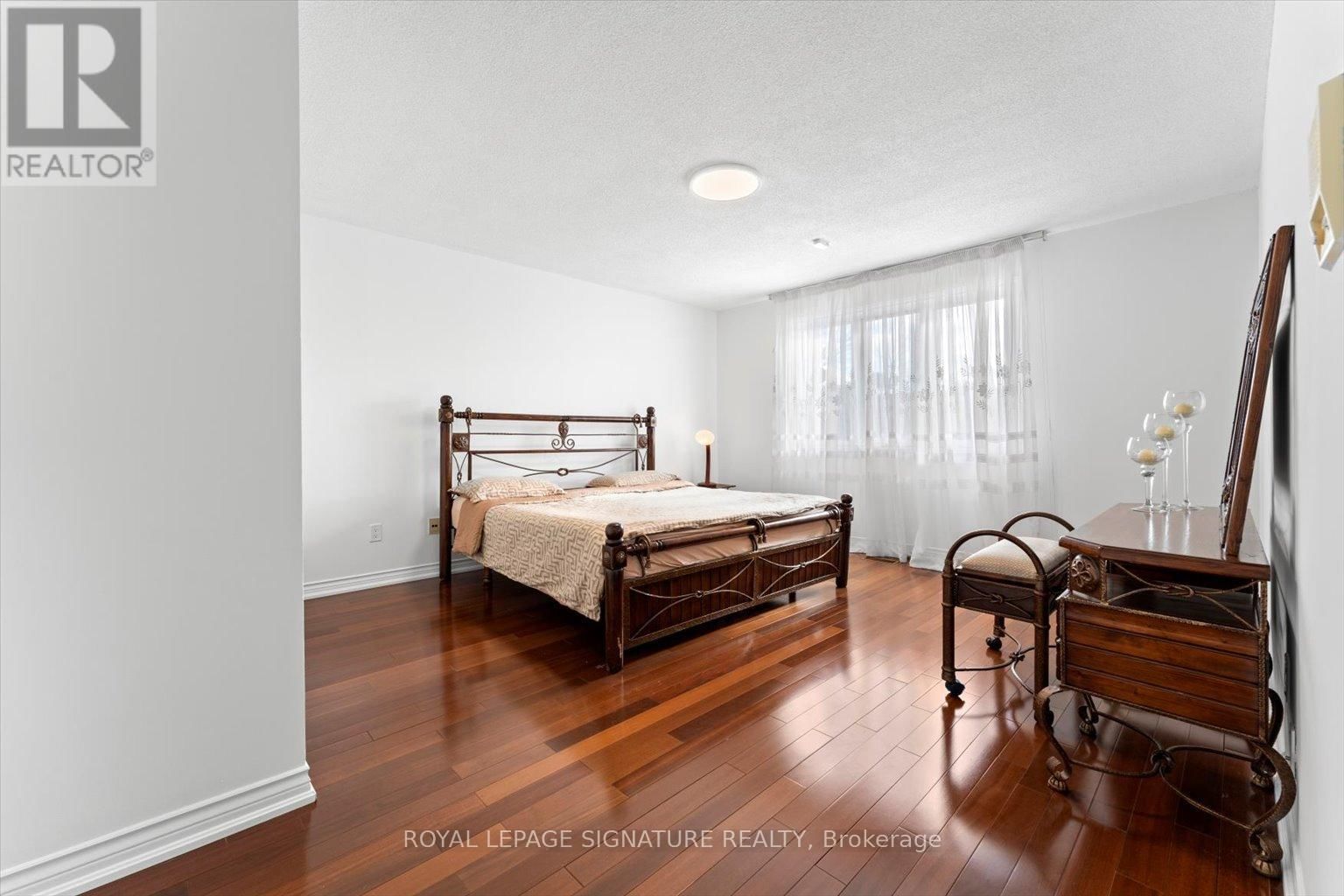 89 RISEBROUGH AVENUE Image 23