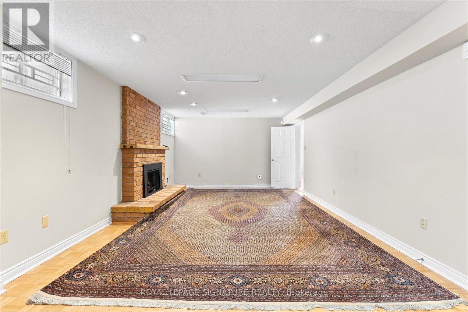 89 RISEBROUGH AVENUE Image 31