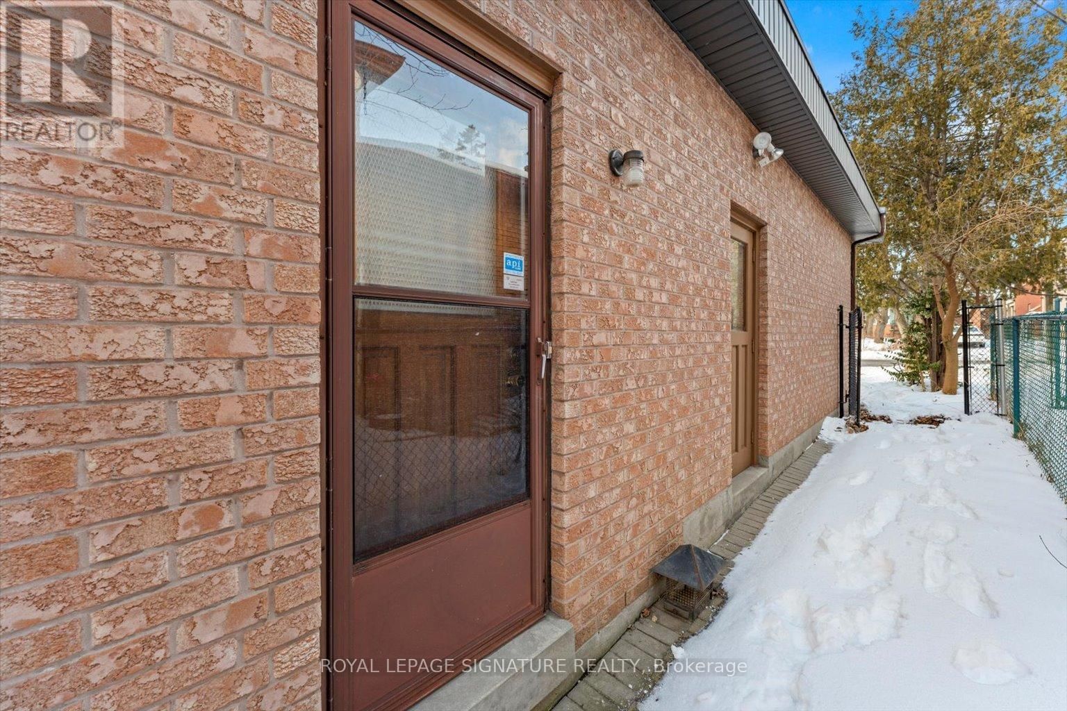 89 RISEBROUGH AVENUE Image 40