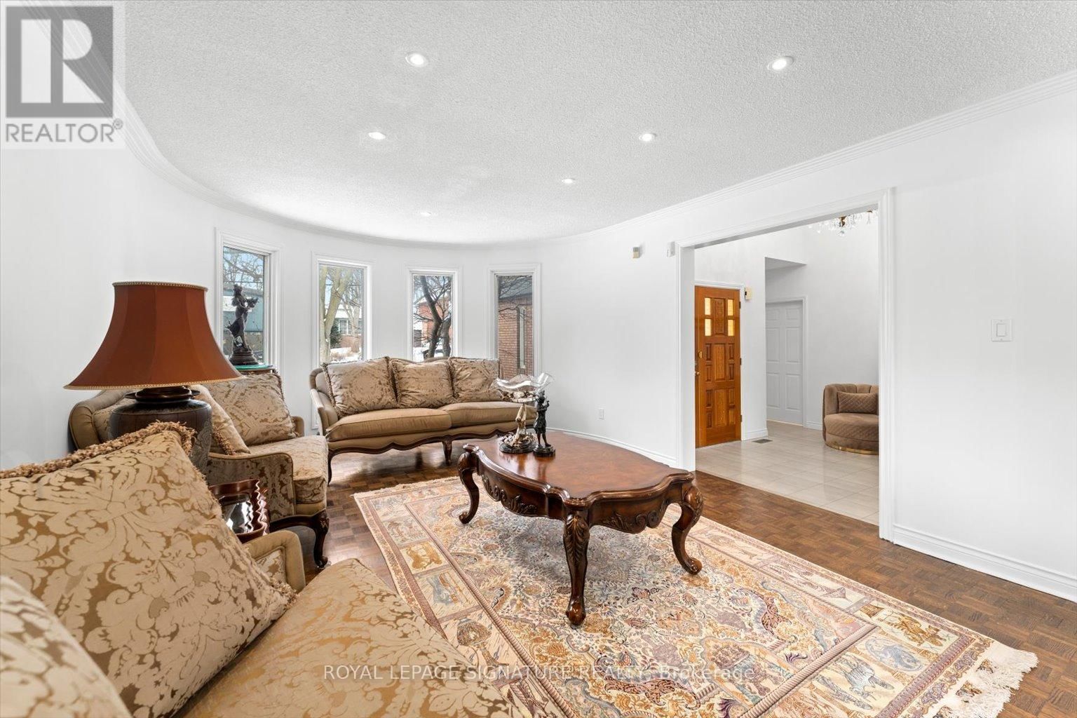 89 RISEBROUGH AVENUE Image 5