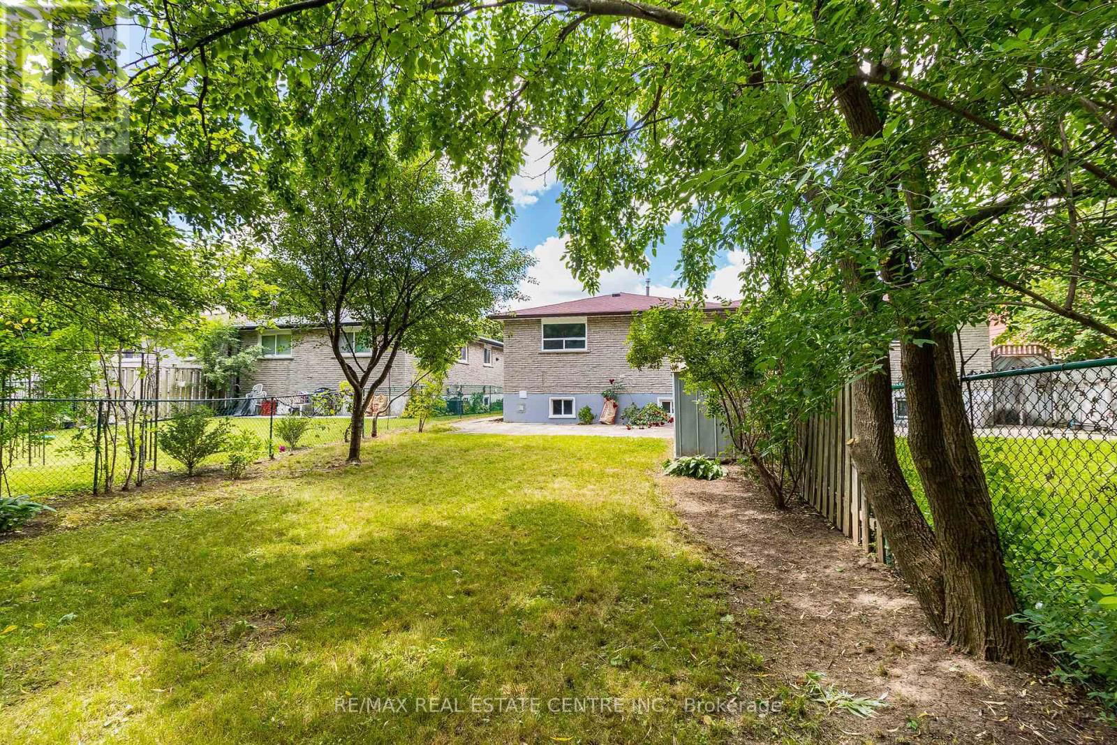 114 SEXTON CRESCENT Image 40