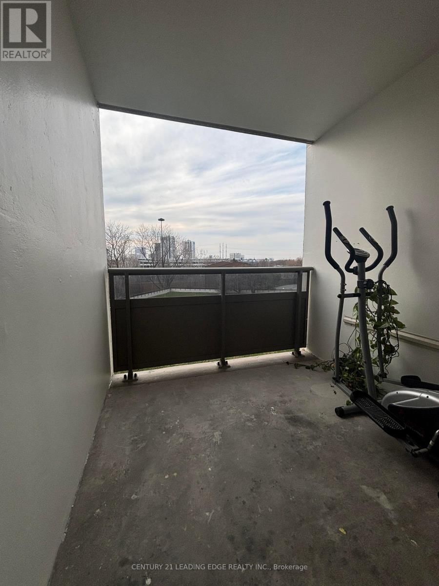 304 - 15 VICORA LINKWAY Image 31