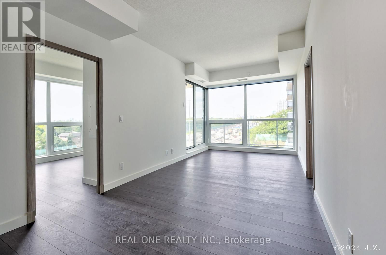 906 - 27 MCMAHON DRIVE Image 7