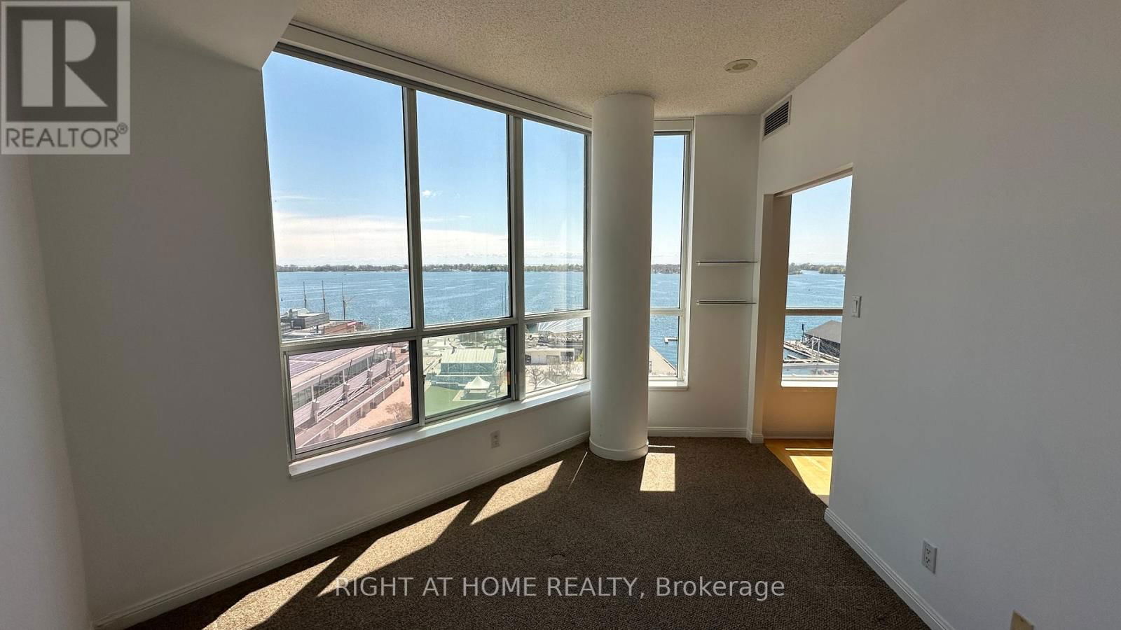1519 - 230 QUEENS QUAY WEST Image 6