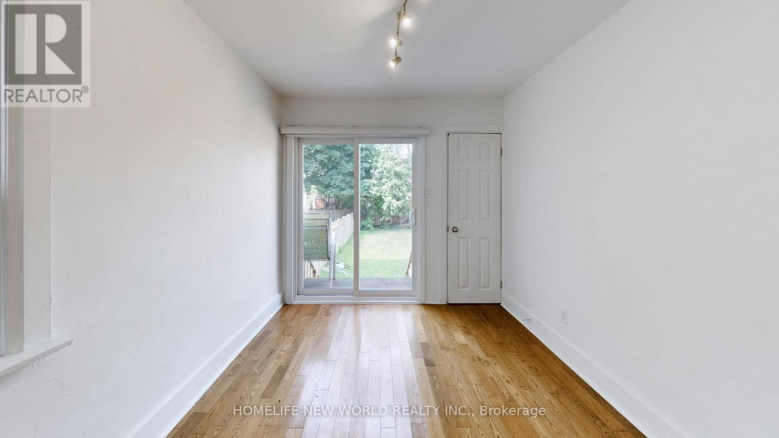 14 FRANKLIN AVENUE Image 7