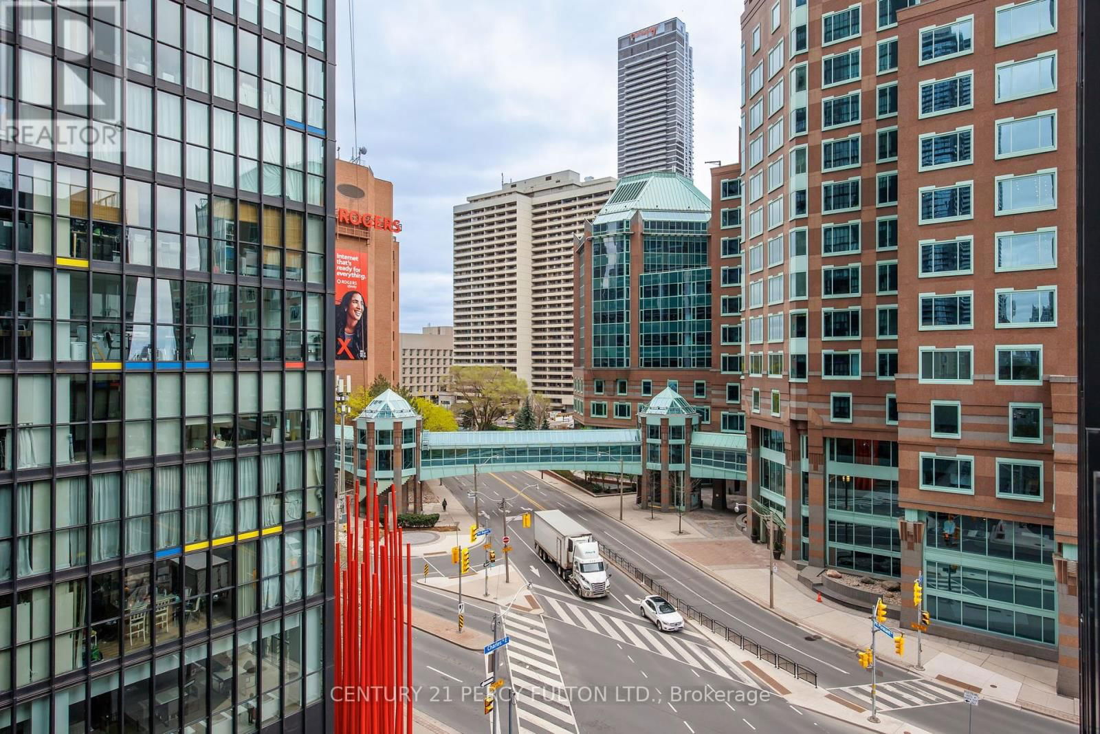 713 - 101 CHARLES STREET EAST Image 22