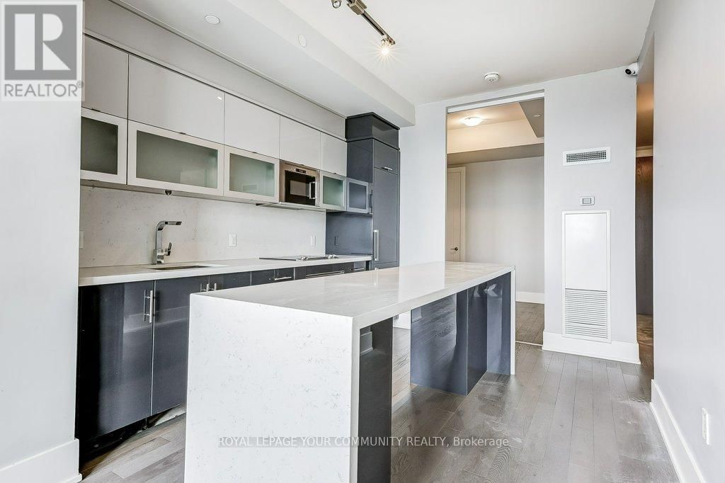2712 - 330 RICHMOND STREET WEST Image 7