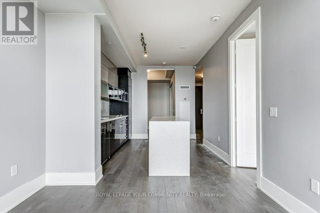 2712 - 330 RICHMOND STREET WEST Image 8