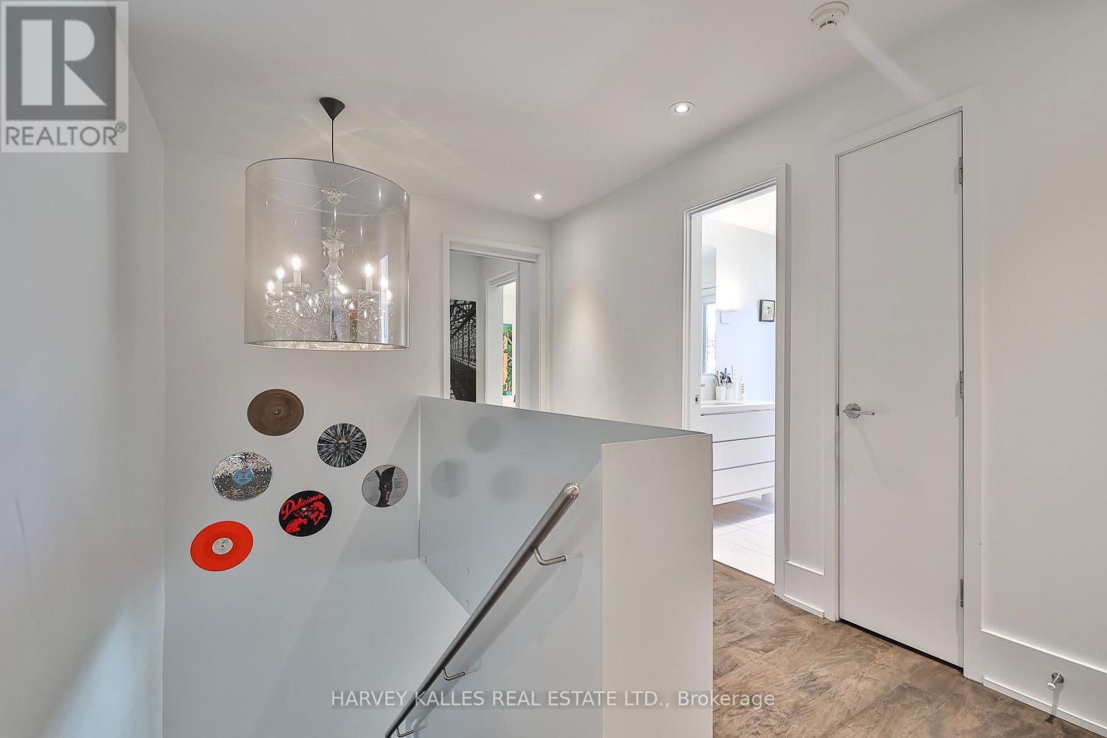4 KIMLOCH CRESCENT Image 25