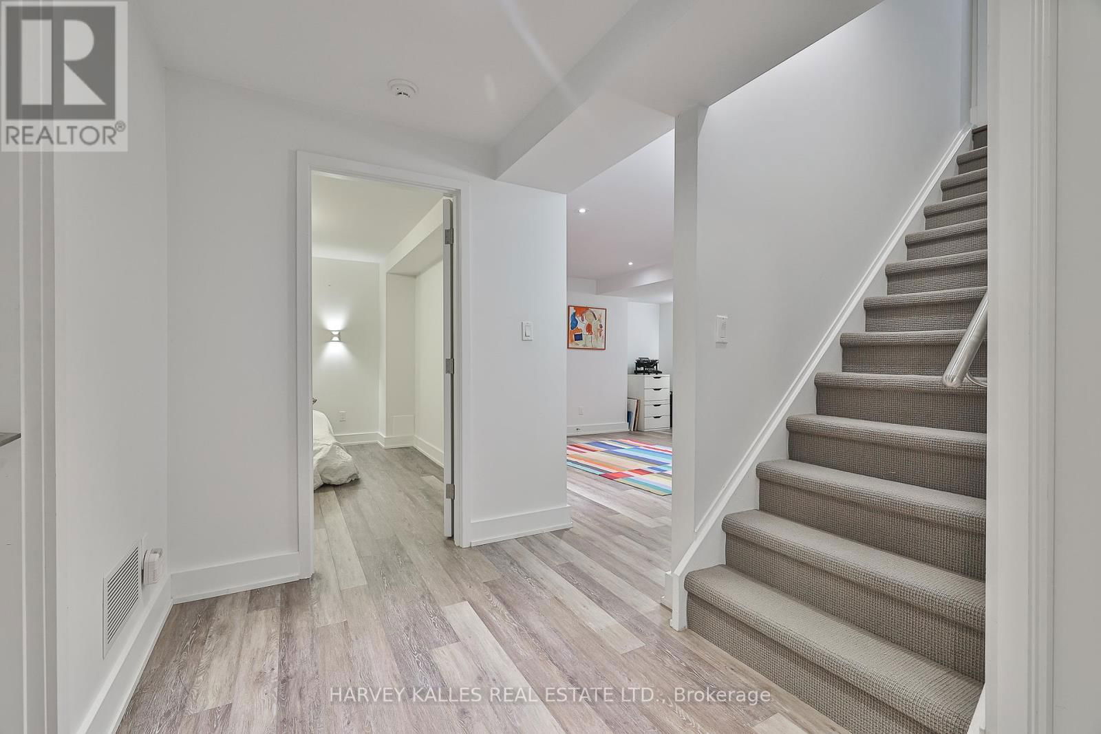 4 KIMLOCH CRESCENT Image 38