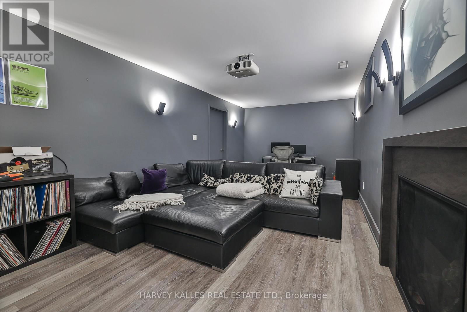 4 KIMLOCH CRESCENT Image 42