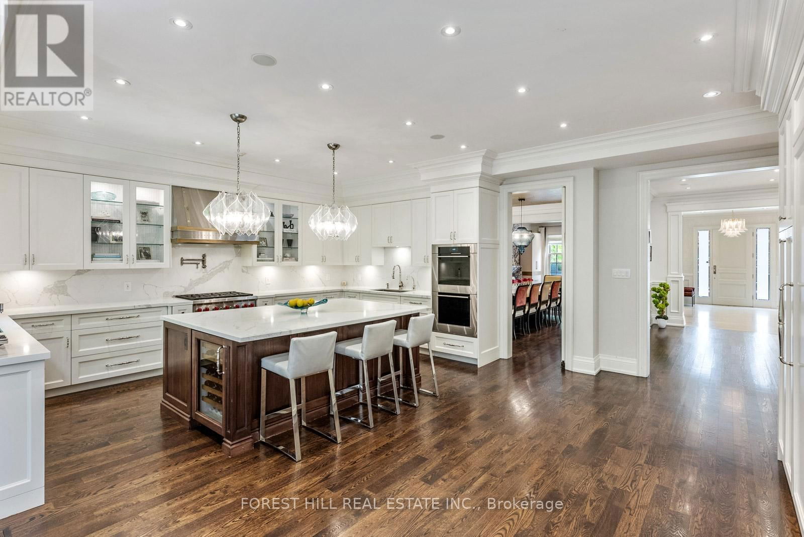 230 HILLHURST BOULEVARD Image 15