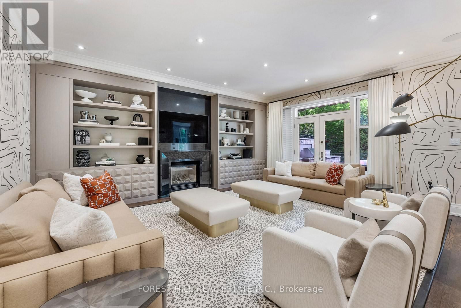 230 HILLHURST BOULEVARD Image 16